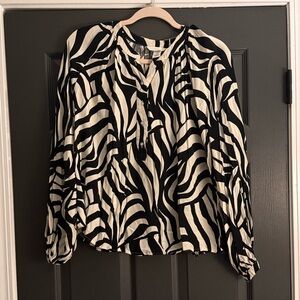 H&M Black and White Blouse